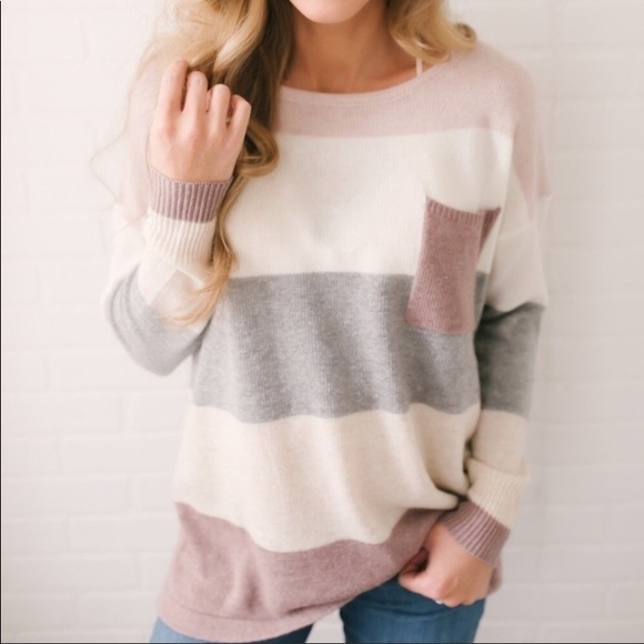 Colorblock Long Sleeve Top - Picture 2 of 6